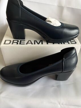 Dream Pairs Navy and Black Low Block Heel Pumps New in Box - Size 6